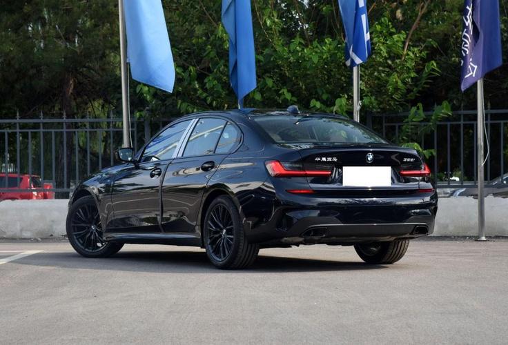 华晨宝马1系图片(华晨宝马3系多少钱)