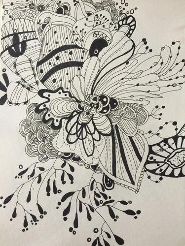 黑白线描装饰画女孩简单