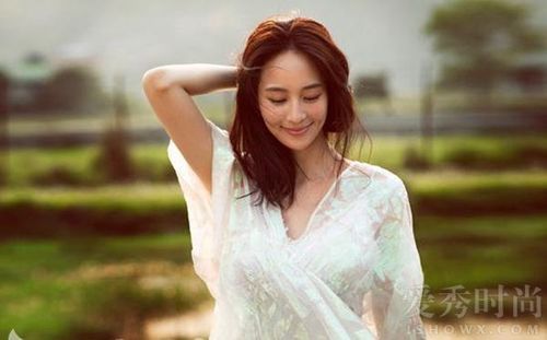 张钧甯家世背景父亲张志铭是法学博士母亲郑如晴是文学硕士