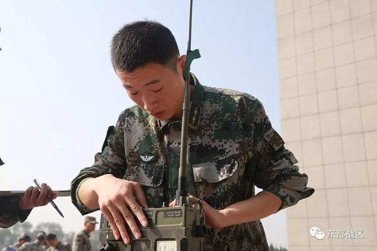 部队的年终考,机关首长"冲"在前!