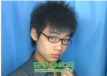 清爽时尚短发毛碎发型 要的就是个性(2)