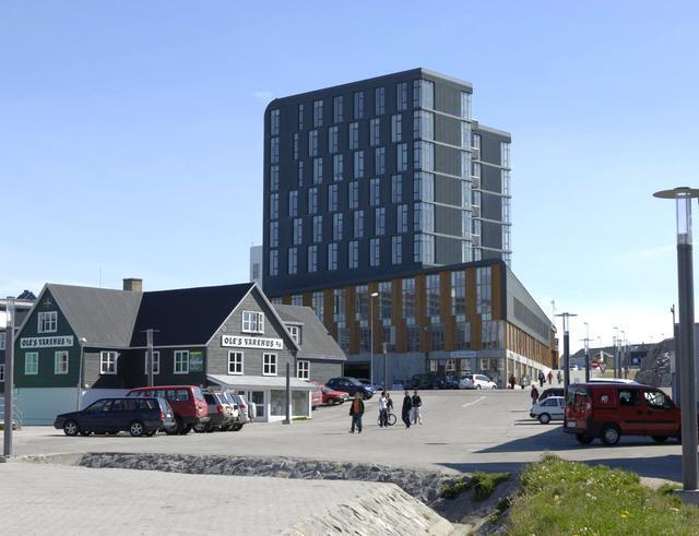 努克市位于格陵兰岛西海岸,北纬64度10分,很接近北极圈(北纬66度34分