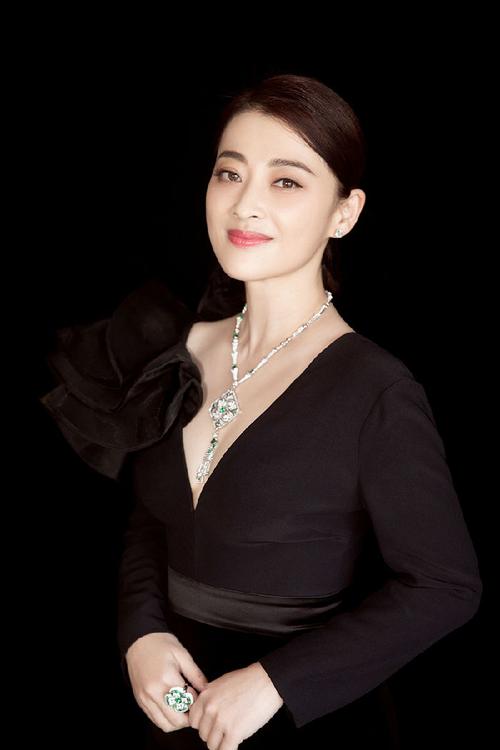 推荐:梅婷代言费咨询/梅婷平面代言,签约流程