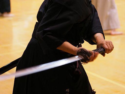 居合斩,居合道,拔刀术,相信很多人或多或少了解过这些词语,在那些打