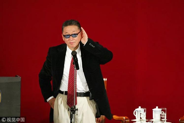 2003年3月24日,李敖北大演讲.图片来自视觉中国