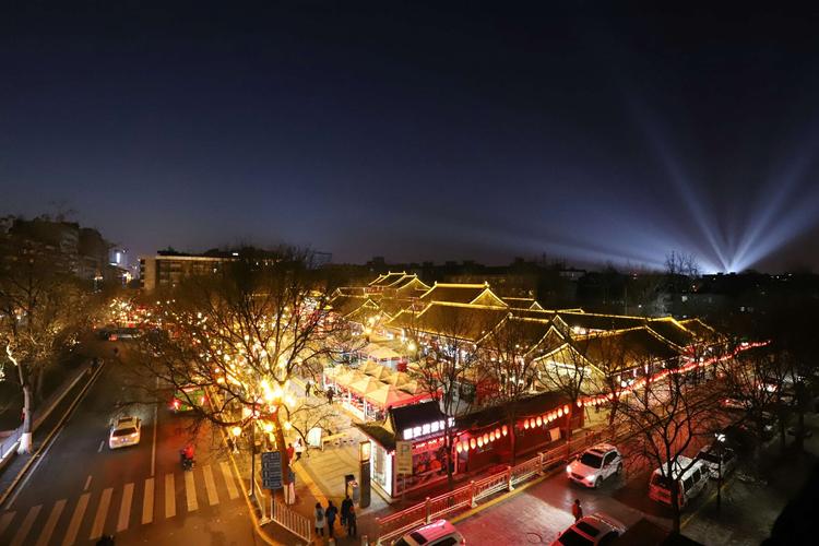 永兴坊   据说汇聚陕西各地小吃,每种小吃只有一种,不能重复,只有最好