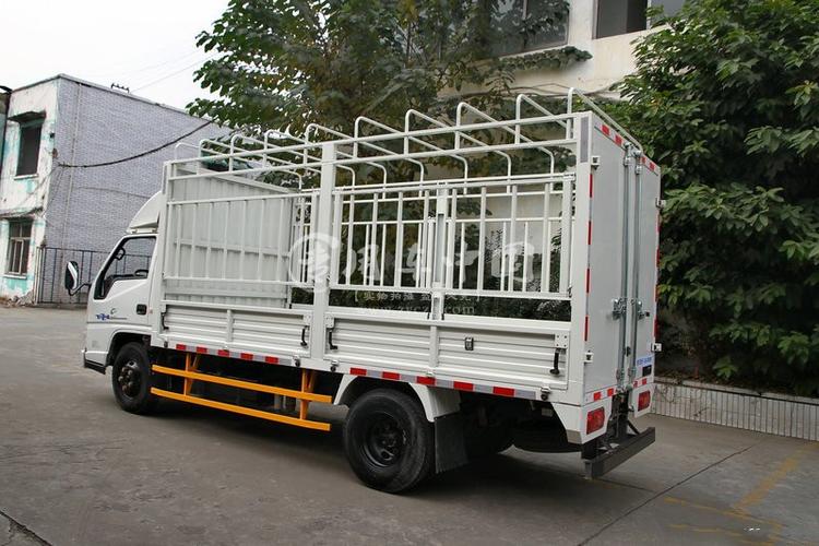 江铃顺达仓栅栏式货车
