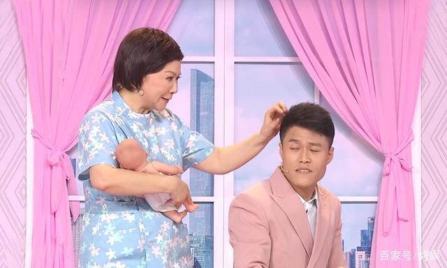 27次登上春晚舞台的蔡明与何冰两人的小品被央视春晚毙了,这也让很多