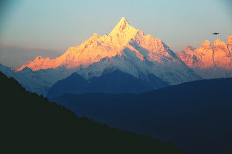 梅里雪山日出美景
