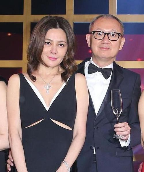 关之琳离婚或因难忍地下情未要求财产分配