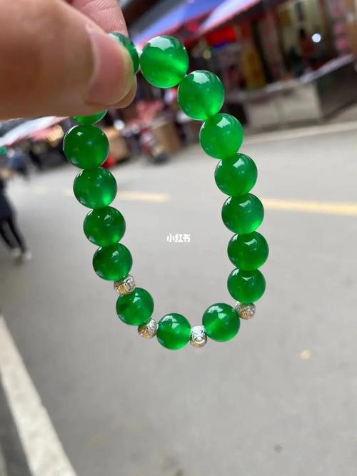 小千块钱的帝王绿手串,它不香吗?_手串_时尚_配饰_首饰