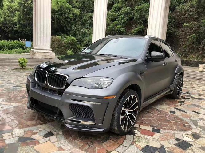 13款宝马x6 5.0i v8 4.4t/战斗灰/酒红内
