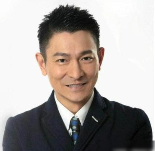 刘德华与残疾人握手一个细节引起了所有人注意网友活该他红