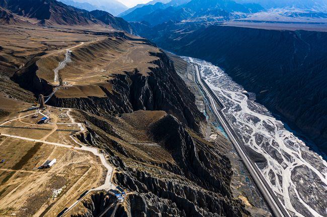 新疆,克拉玛依市独山子区,你不一定见过的泥火山风景