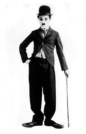 ps:小时候一度以为卓别林本人就长成电影里面的这个样子呢