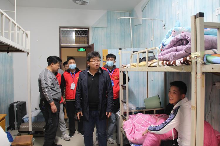 财政经济学院开展走访2020级新生宿舍工作-开封大学