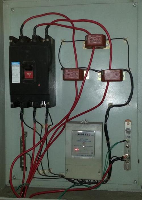 三相四线电能表带电流互感器怎么接?画个图标示一下.