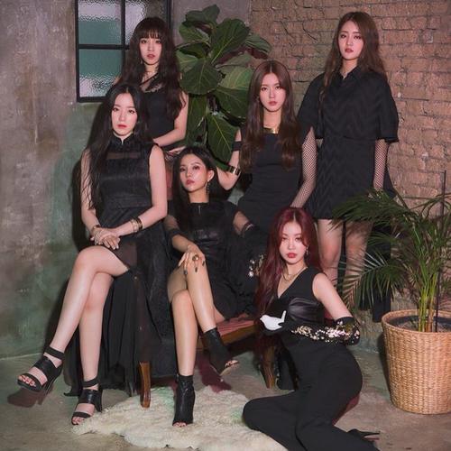 韩国大势新人女团(g)i-dle变身"暗黑系女孩",告别"傻
