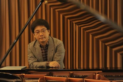和天津音乐学院钢琴系副教授 刘昭智