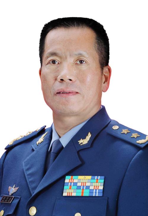 现任中国人民解放军西部战区副政委兼西部战区空军政委.