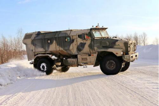 俄罗斯台风-k4386装甲车,是空降兵的"好战友",有它不怕被包圆