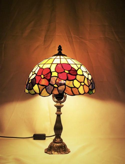 一盏温暖的tiffany古董台灯_蒂芙尼怎么样_欧洲古董_家居家装_家具