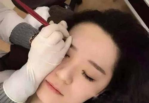 建议姐妹:不要总想着纹眉!看看内行人怎么弄,早看早明白