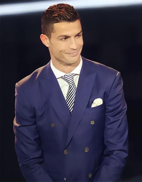 c罗的颜值放在明星里算不算帅哥?