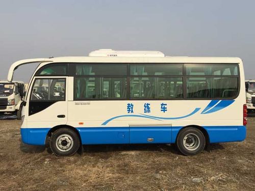 东风6米b1中巴客车教练车