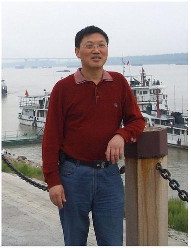 华其彬