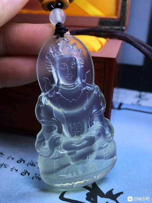 精品岫玉玻璃种《渡母菩萨》,水头十足,冰透水润,特别