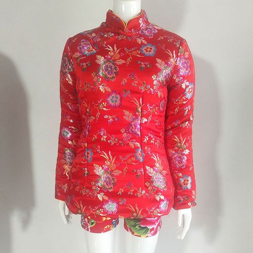 新娘红棉袄|新娘的对襟丝绸棉袄|新娘穿绸缎棉袄图片