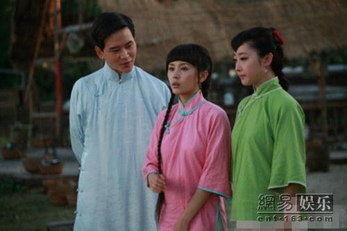 青年演员黄明,蒋梦婕,王子文主演的年代大戏《刺青海娘》正在海南热拍
