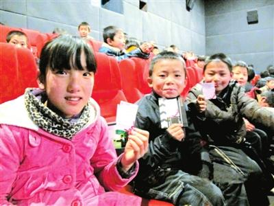 穆斯林孤儿院孩子喜过元宵(图)