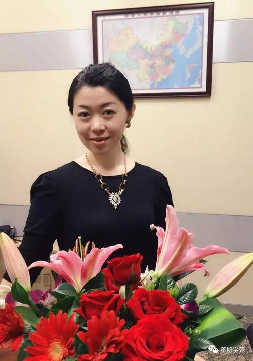 东凌国际美女董秘离职了,谁来为无休止的股东内斗划句号