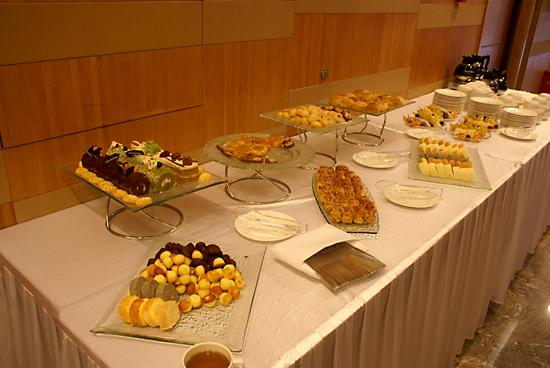 会议桌水果摆放图片