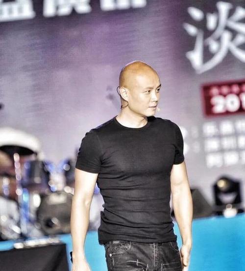 从金牌主持人到万人嫌乐嘉近况没有想象那么糟糕