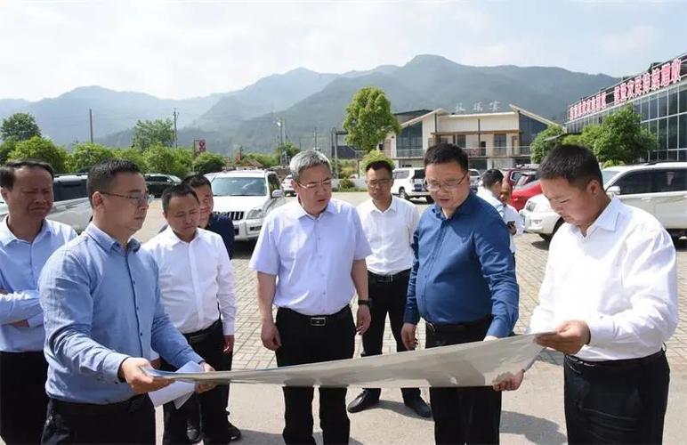 杨浩深入青川调研指导产业发展,农业园区建设和电商工作
