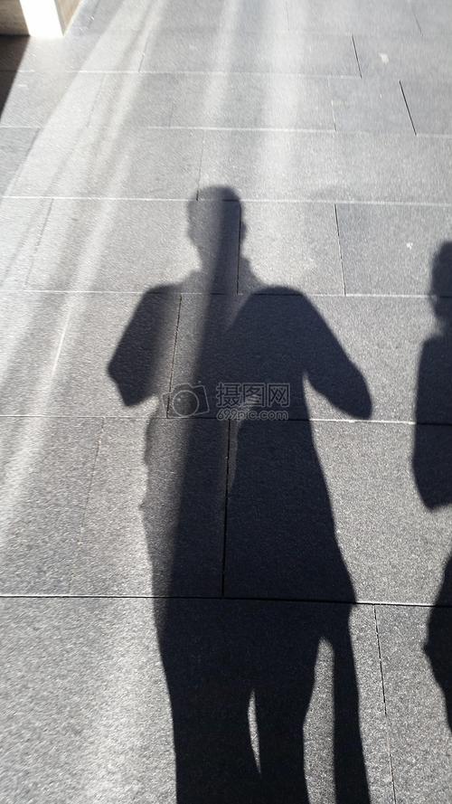 男人的影子