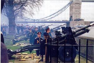 英国25磅野炮