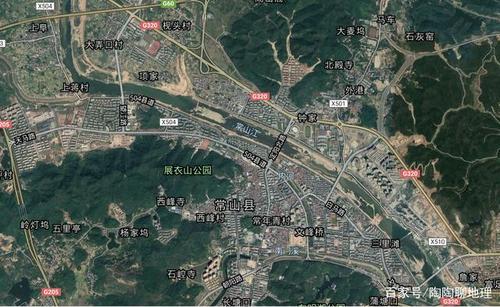 浙江衢州市有一个县,拥有1条铁路3条高速,曾隶属过