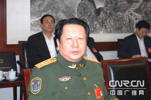 人大代表武警新疆总队政委侯小勤