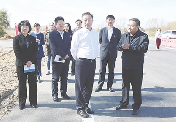 政务发布 > 鹤岗新闻       9月30日,市委书记张恩亮深入到国道丹阿