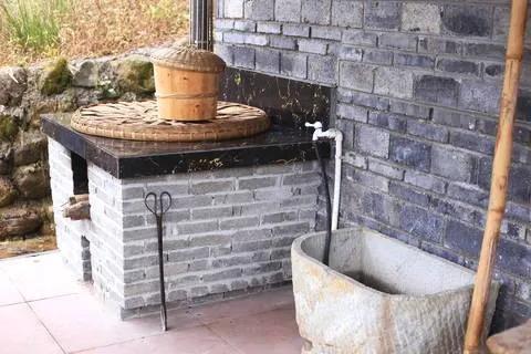 农村俗语,"东厨贵人助,南灶财不入",为啥灶台不宜建在