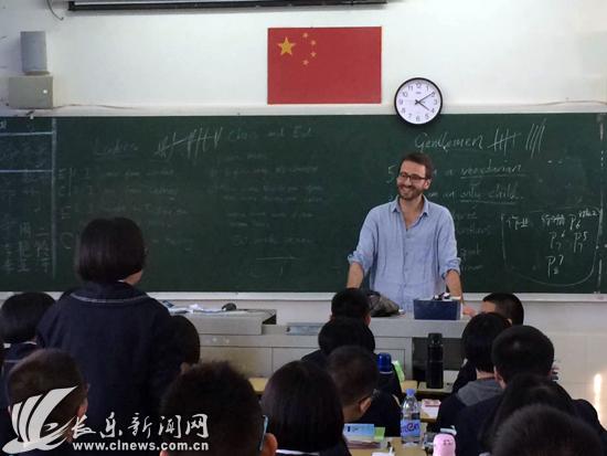 长乐一中:教师队伍增添新成员,稳步提升教学质量