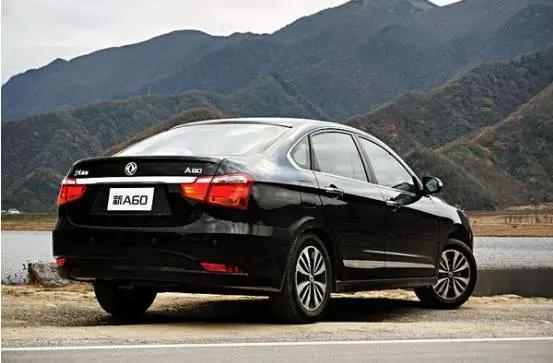 车身尺寸方面,与老款车型相同,东风风神新款a60的长宽高依然为4680