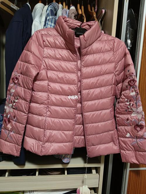 对比优衣库的两款轻薄羽绒服_轻薄羽绒服_上海自由行热门攻略_优衣库