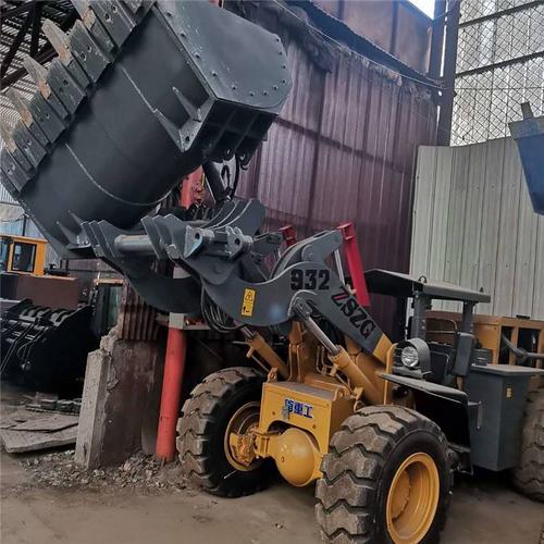 上海实心胎隧道装载机厂家 932小型矿用铲车新品下线