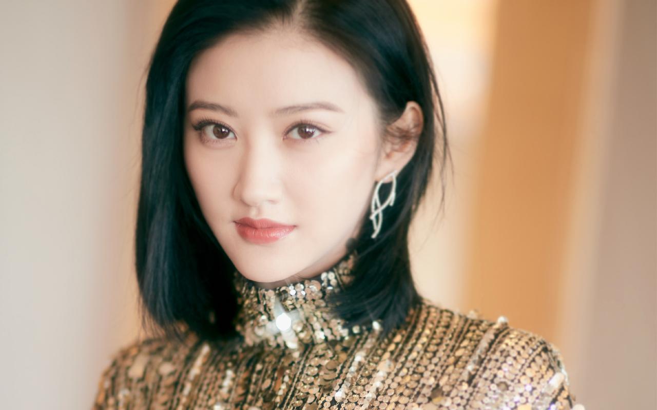 长相甜美的景甜美女图片-美女壁纸-高清美女图片-第9图-娟娟壁纸