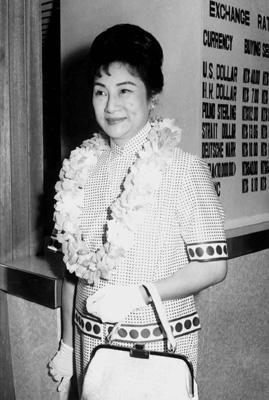 步入晚年的胡蝶